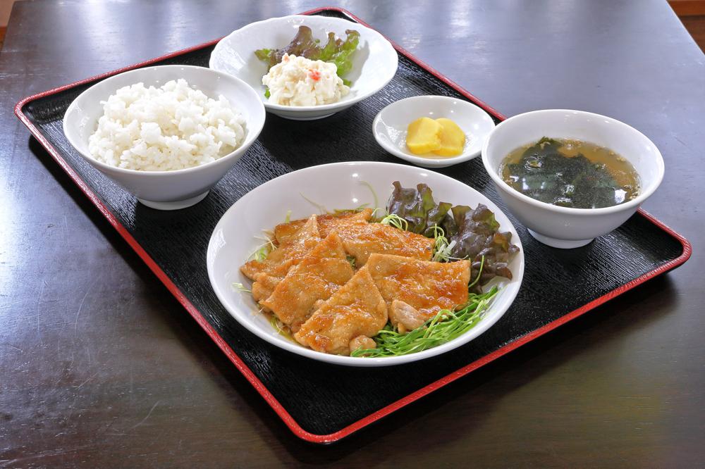 生姜焼き定食写真